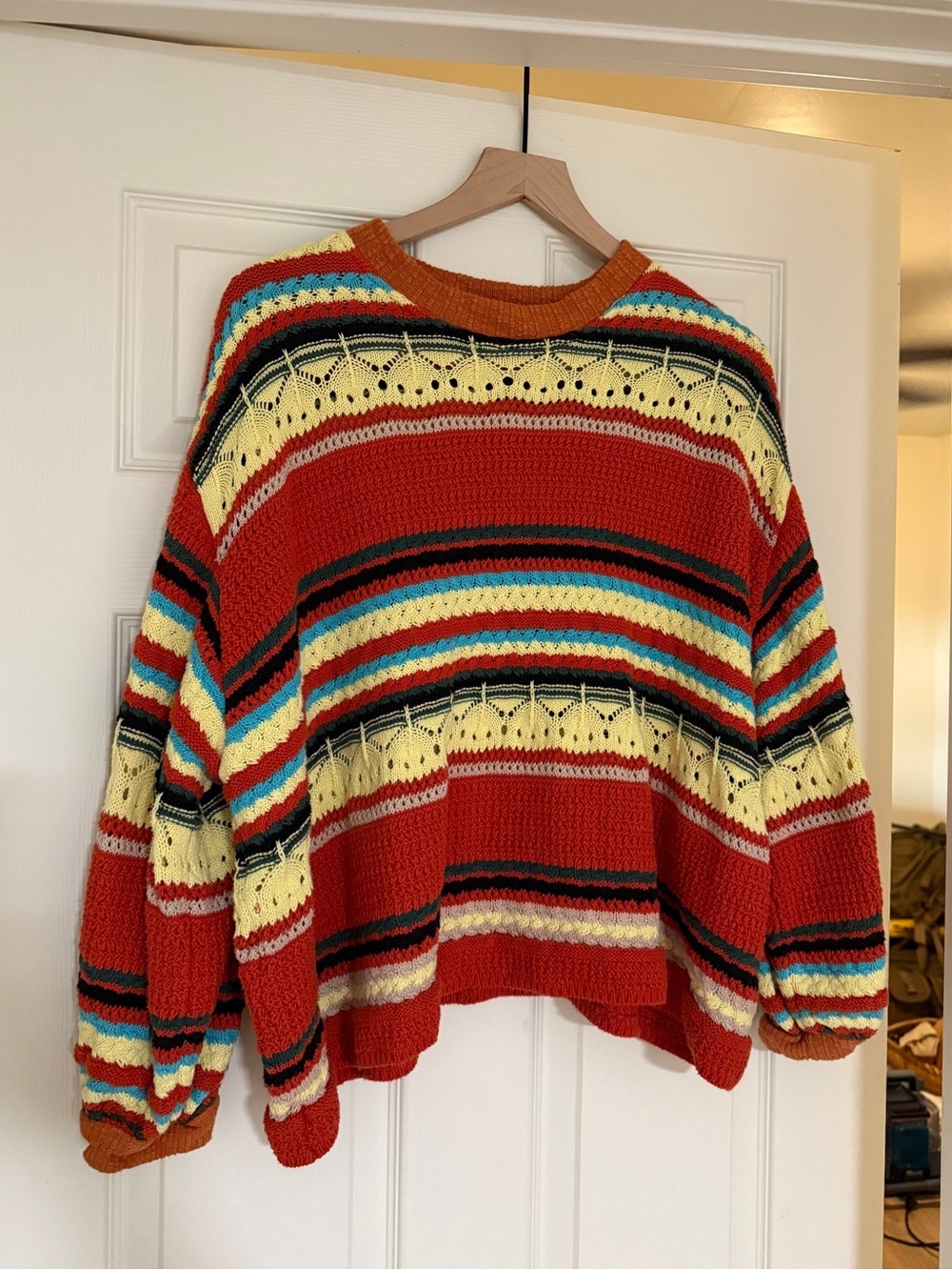 POL size small multicolored sweater